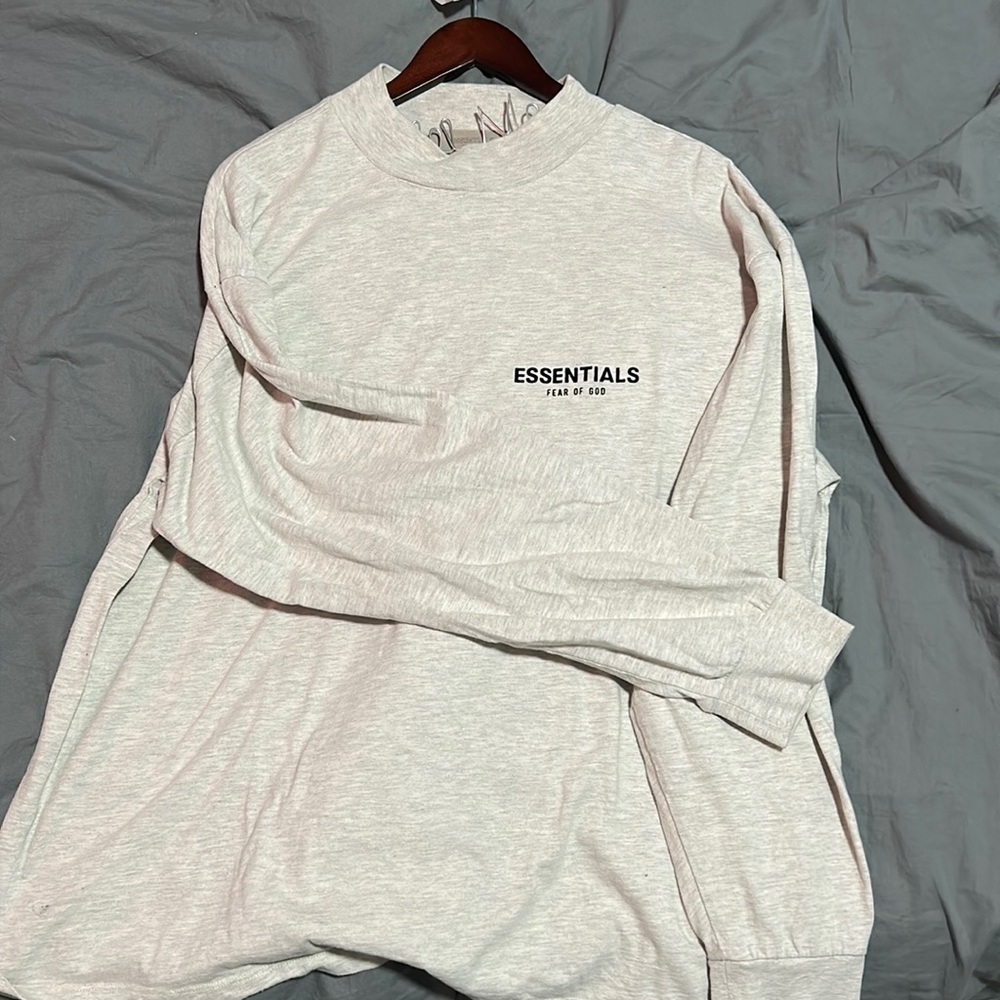 Essentials Men’s Size L long sleeve T shirt